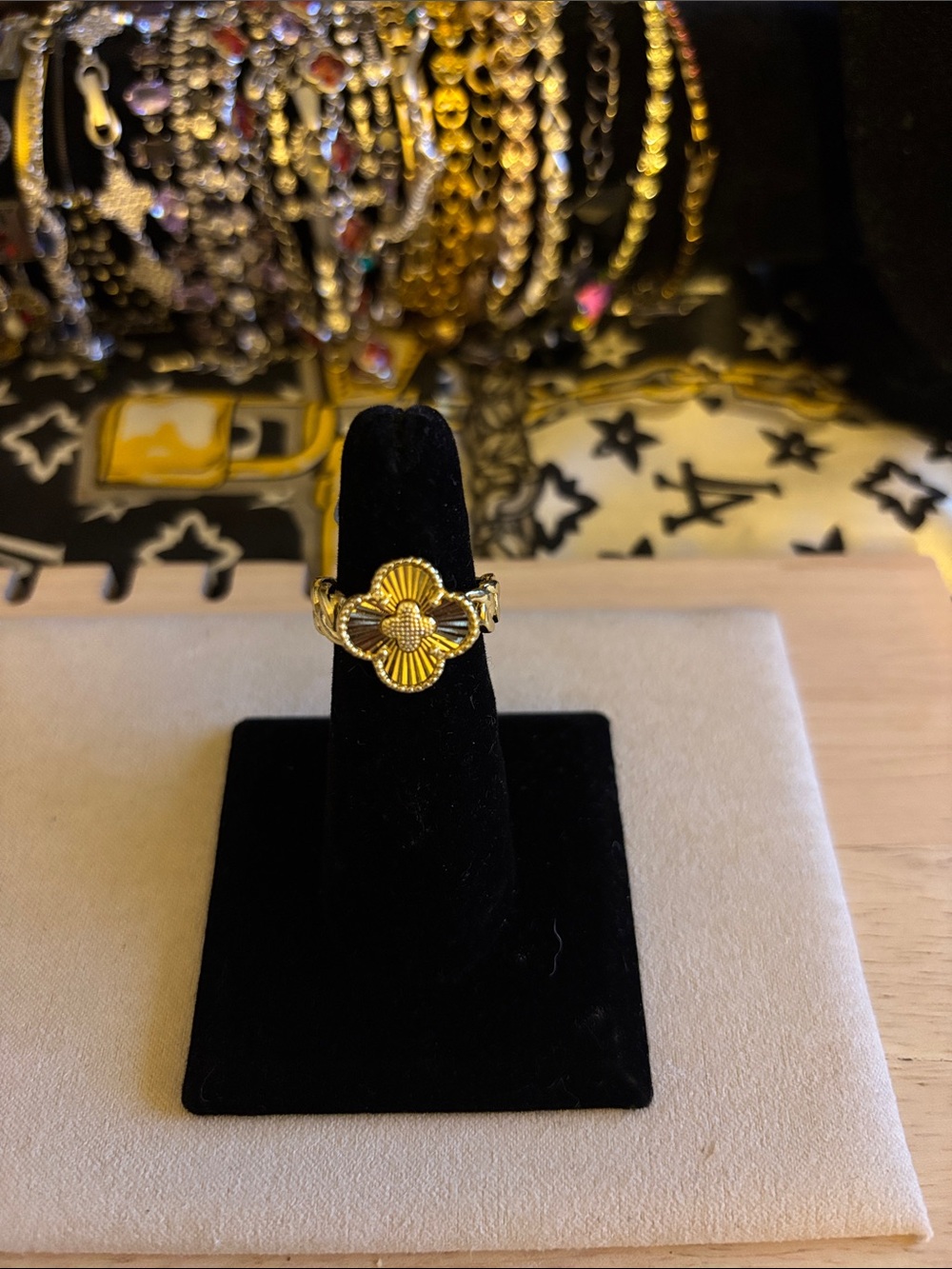 Gold Floral Clover Ring - Women Jewelry Size 7